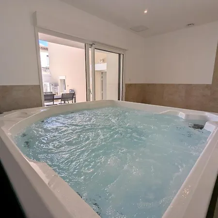 Maison Avec Climatisation Au Coeur Du Village - 6 Pers. - Fr-1-653-290 Casa vacanze Saint-Simon (Charente)