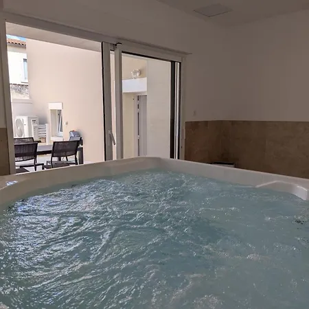Maison Avec Climatisation Au Coeur Du Village - 6 Pers. - Fr-1-653-290 *