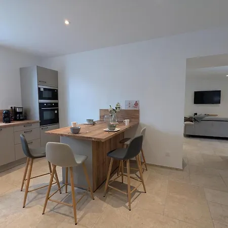 Casa vacanze Maison Avec Climatisation Au Coeur Du Village - 6 Pers. - Fr-1-653-290 Saint-Simon (Charente)