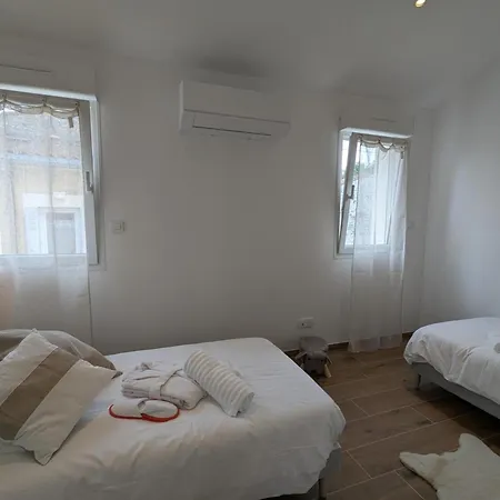 Maison Avec Climatisation Au Coeur Du Village - 6 Pers. - Fr-1-653-290 Saint-Simon (Charente)